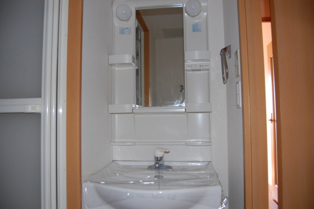 【独立洗面台】 | ※同建物同型別のお部屋