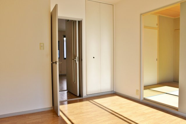 日天ながた野の洋室