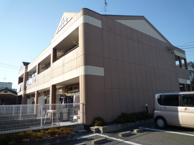 総社市門田のアパートの外観