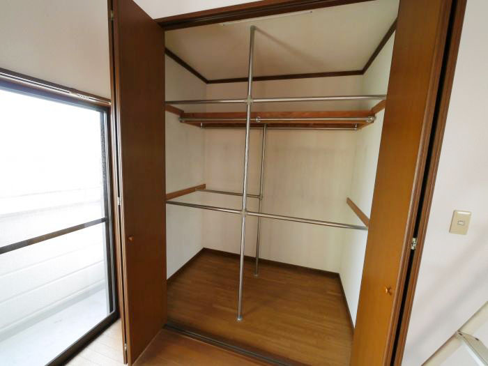 清川貸家の収納|清川貸家（3SLDK）　ウォークインクローゼット