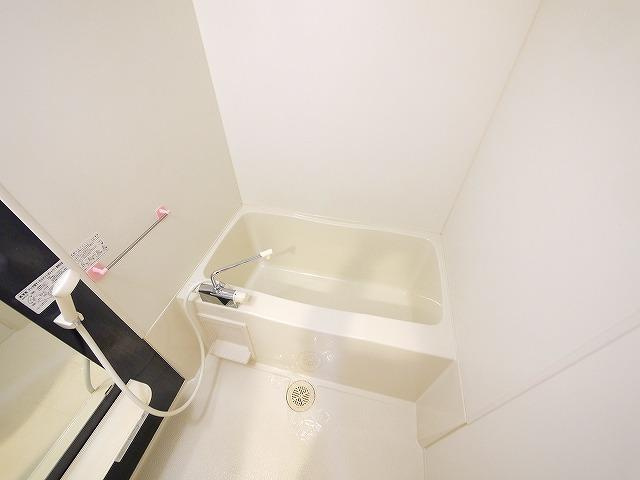 フラッツ小西の浴室|お風呂です