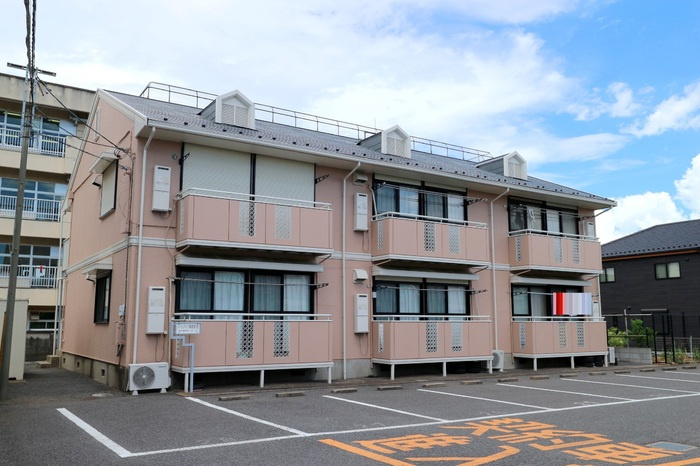 パールハイツ海老原38のエントランス