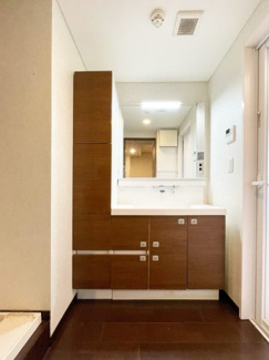 【エントランス】 | ウエストヒル御影城ノ前 | 玄関には和紙のタペストリー