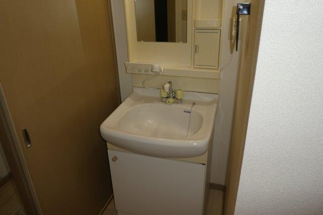 ラピュータ大島Ｂの独立洗面台|シャンプードレッサー