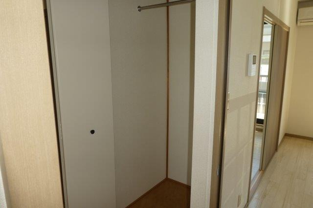 ラピュータ大島Ｂの収納|廊下収納