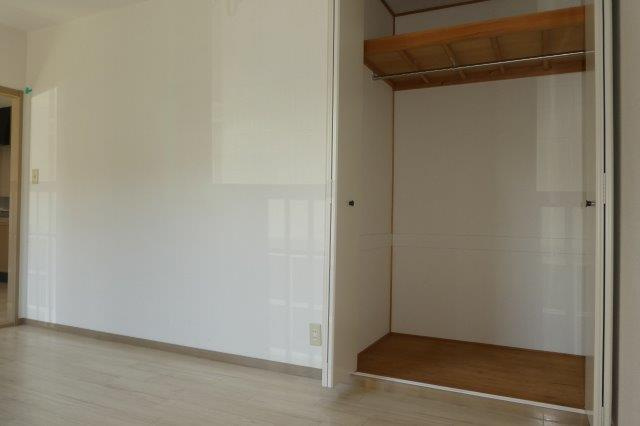 ラピュータ大島Ｂの収納|洋室