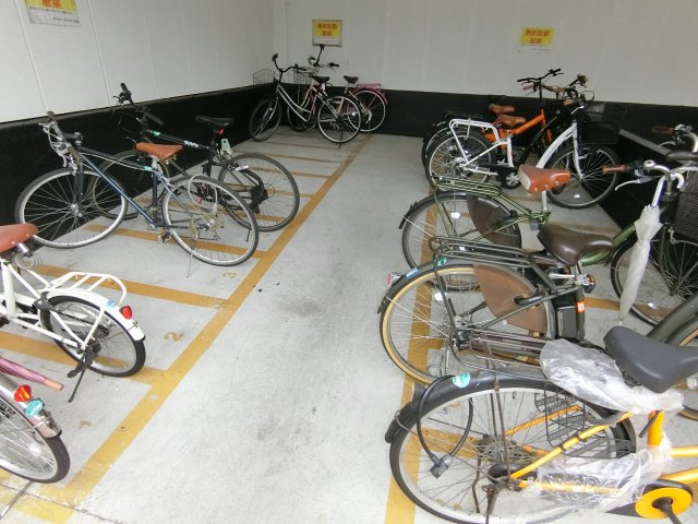 【駐車場】