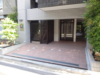【エントランス】