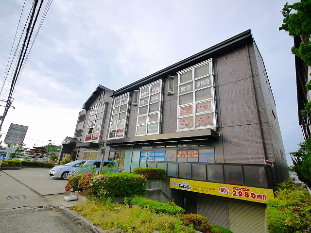 ヴァンクール城田ビルの外観