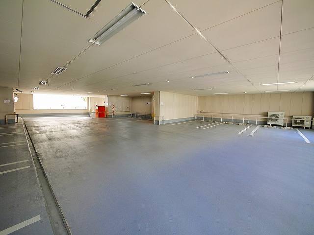 メディカル学園前の駐車場