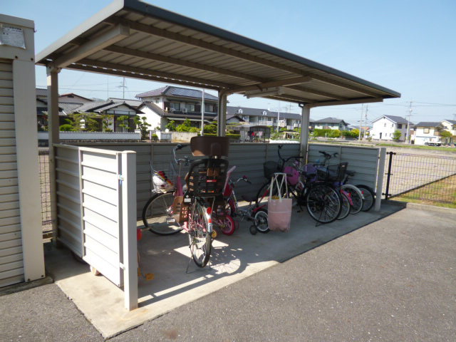 総社市総社のアパートのその他共用部分|自転車置き場