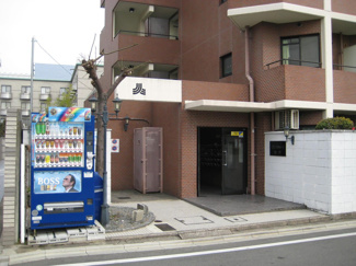 【エントランス】