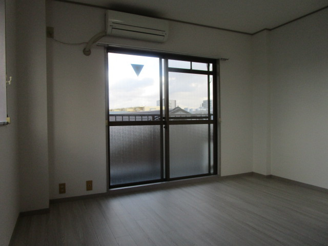 メゾン宝の寝室