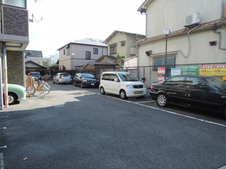 【駐車場】