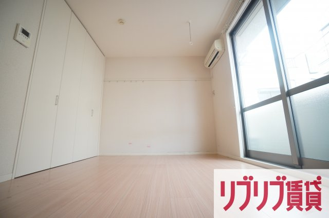 シャルム中央の居間・リビング