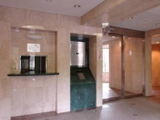 【エントランス】