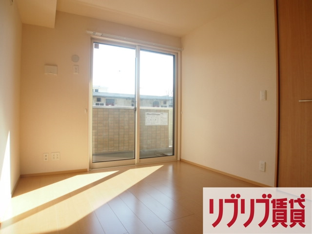 フェリシティ貝塚の洋室