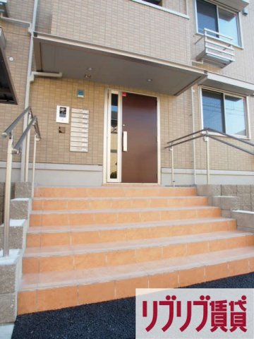 フェリシティ貝塚のエントランス