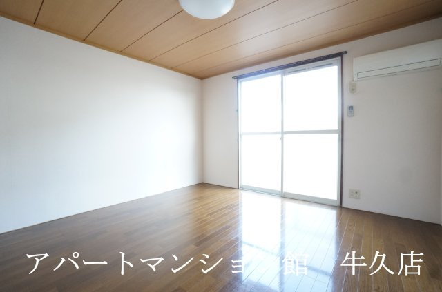 ライトハウスIの居間・リビング