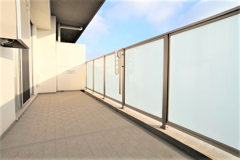 レアシス津田沼前原の丘のバルコニー
