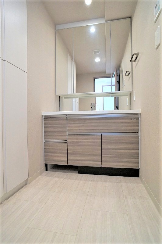 レアシス津田沼前原の丘の独立洗面台