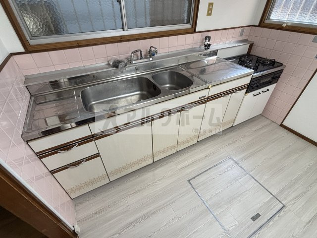 柏原市今町２丁目の一戸建てのキッチン