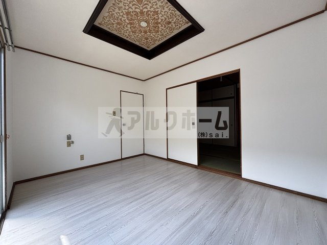 柏原市今町２丁目の一戸建ての洋室