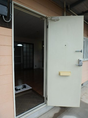 【玄関】 | ラヴィレット