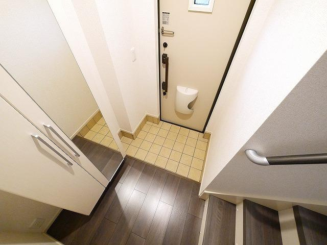 ベル　ソンジュの玄関|明るい玄関です