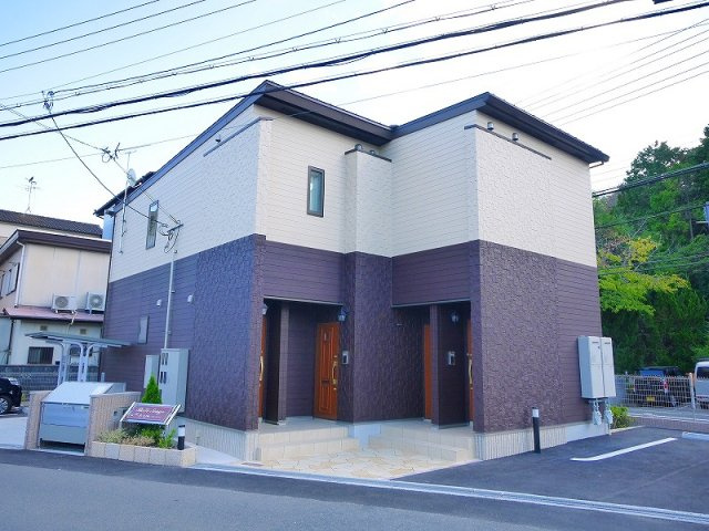 ベル　ソンジュの外観|ツートンカラーのオシャレな外観