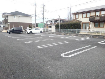 【駐車場】 | エンブレムＦ