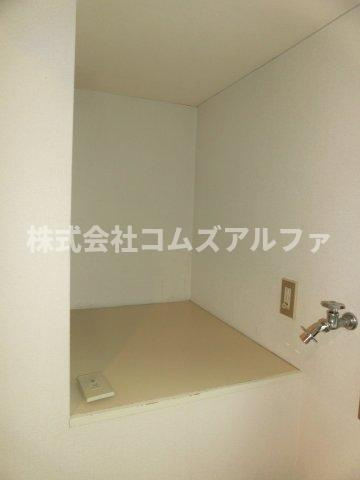 ピュアパレス横浜の設備|ピュアパレス横浜　洗濯機置き場上収納