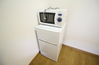 【設備】 | 高安 | 冷蔵庫、電子レンジ付