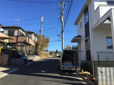 【前面道路含む現地写真】 | さいたま市緑区中尾　新築分譲住宅