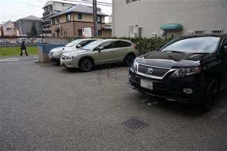 【駐車場】