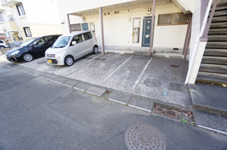 【駐車場】