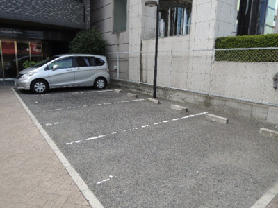 【駐車場】 | ケンジントンハウス