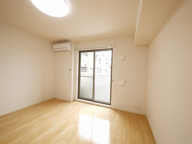 ファミールⅡの内装|個人の部屋や寝室として使える洋室です