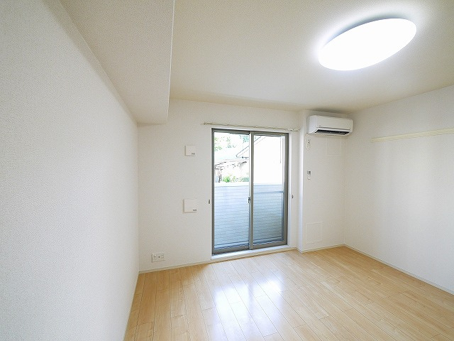 ファミールⅡの洋室|洋室です