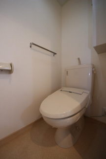 【トイレ】 | アスカ　Ａ棟 | ゆったりとした空間のトイレです