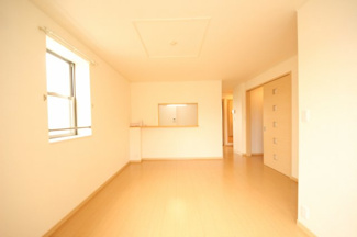 【居間・リビング】 | アスカ　Ａ棟 | 使いやすい居間です