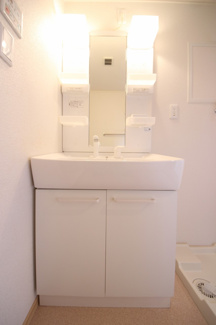 【独立洗面台】 | アスカ　Ａ棟 | 独立洗面台で身支度をすべて済ませてしまいましょう