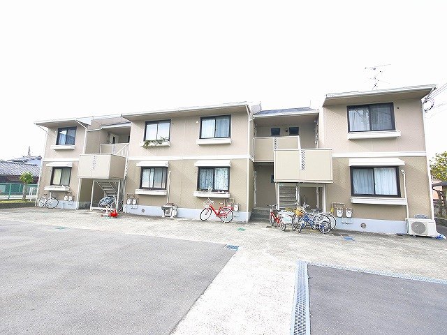 エトワール栄の外観|キレイな外観です。