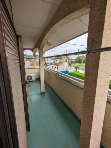 西新町貸家のバルコニー