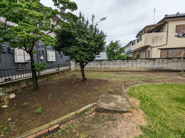 西新町貸家の庭