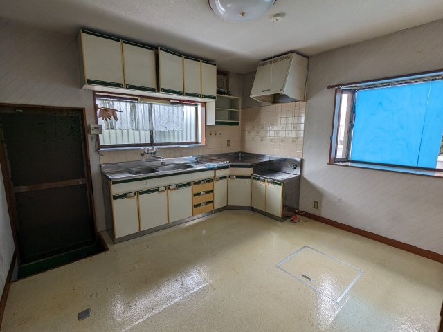 西新町貸家のキッチン