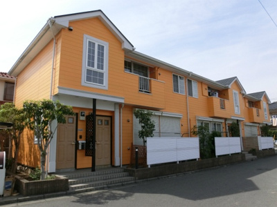 【外観】 | エクメーネ | 明るく鮮やかな外壁です
