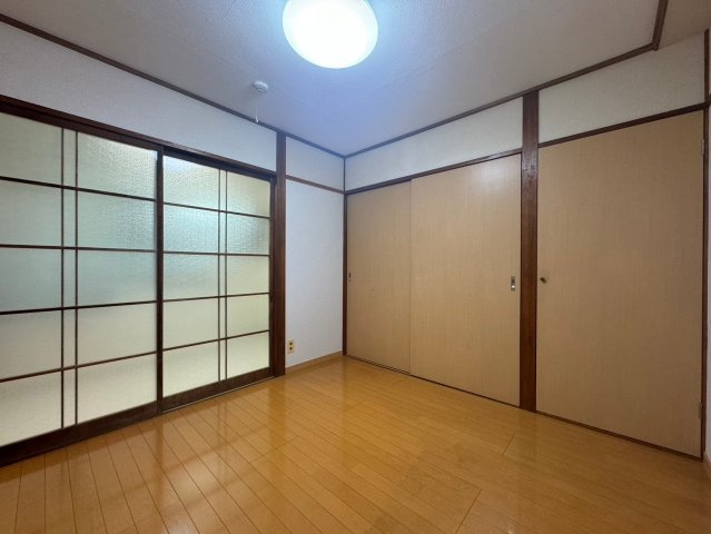 マンション中村Ⅱの洋室