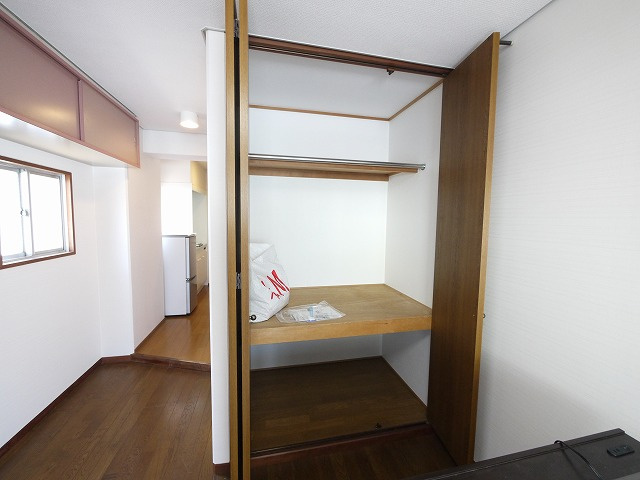 ハウスナカタニの収納|ちょっとした収納スペースも充実しています