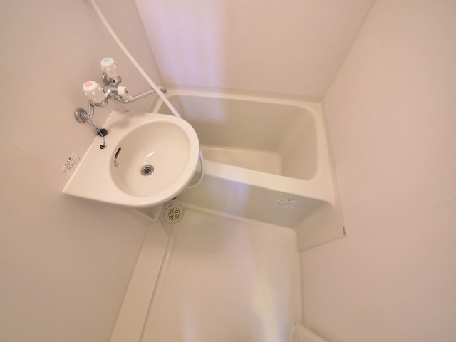 ハウスナカタニの浴室|日々の疲れを癒すお風呂付です